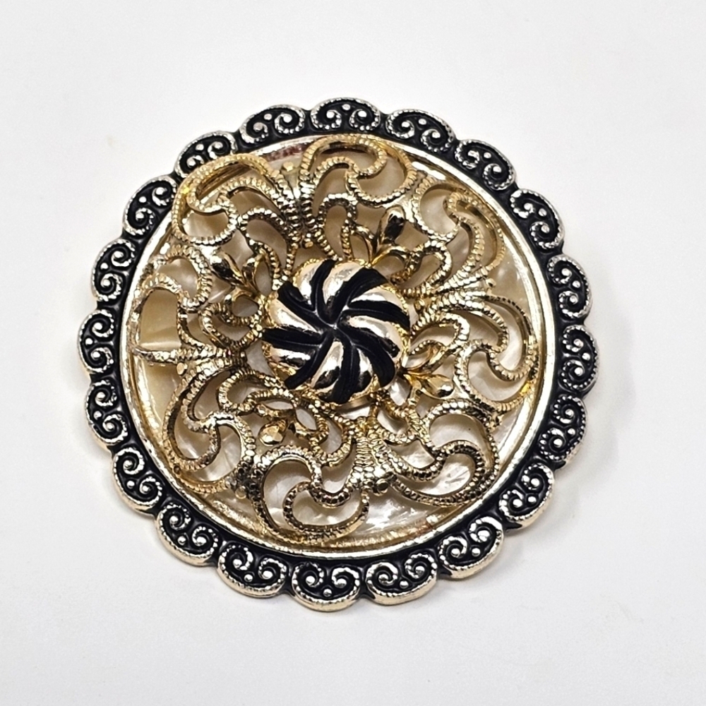 Vtg Goldtone Brooch with Mother of Pearl Center